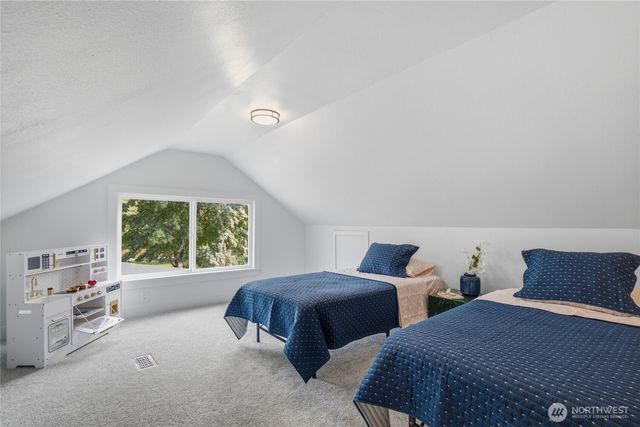11822 24th Street E, Edgewood, WA 98372