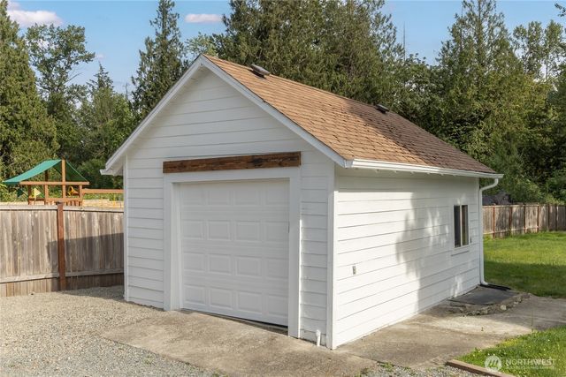 11822 24th Street E, Edgewood, WA 98372