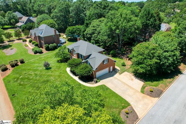 225 W Killarney Lake, Moore, SC 29369