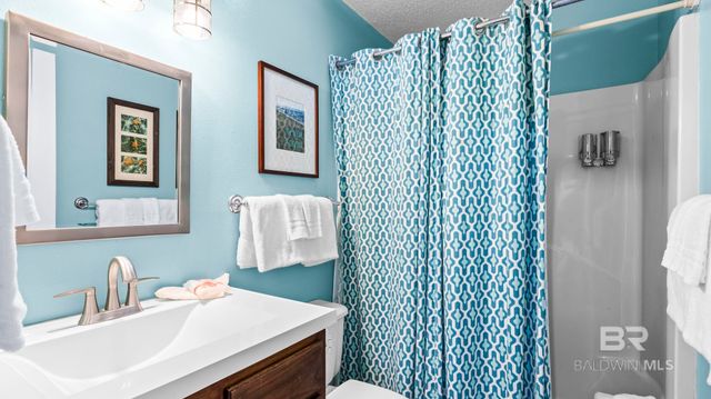 572 E Beach Boulevard 207, Gulf Shores, AL 36542