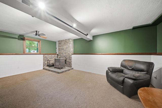 21 Evergreen Drive, Goffstown, NH 03045