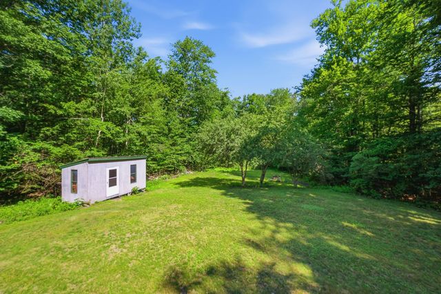 21 Evergreen Drive, Goffstown, NH 03045