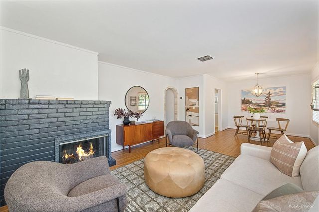 5808 21st Ave, Sacramento, CA 95820