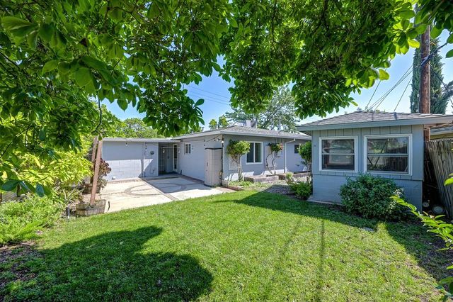 5808 21st Ave, Sacramento, CA 95820