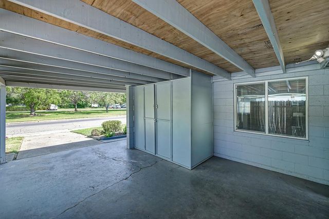 5808 21st Ave, Sacramento, CA 95820