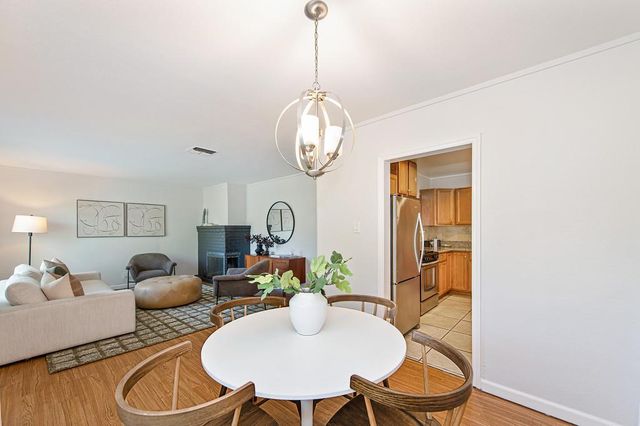 5808 21st Ave, Sacramento, CA 95820