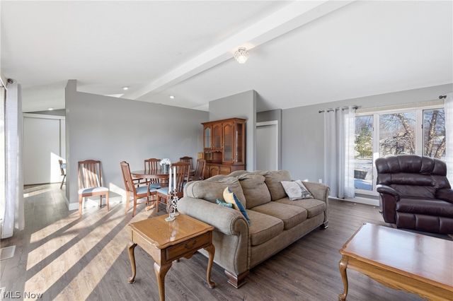 32933 Woodspring Circle, North Ridgeville, OH 44039