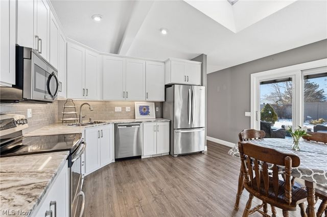 32933 Woodspring Circle, North Ridgeville, OH 44039