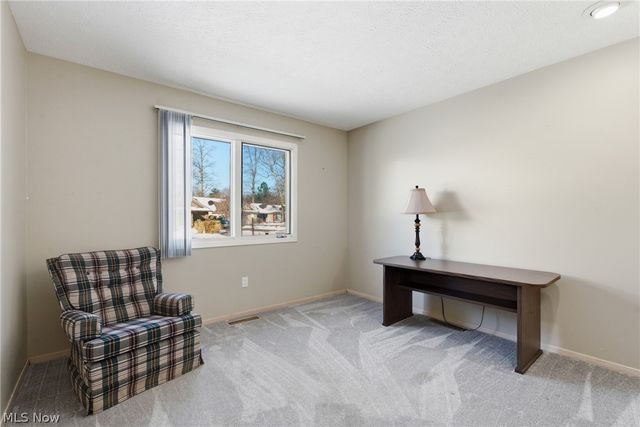 32933 Woodspring Circle, North Ridgeville, OH 44039