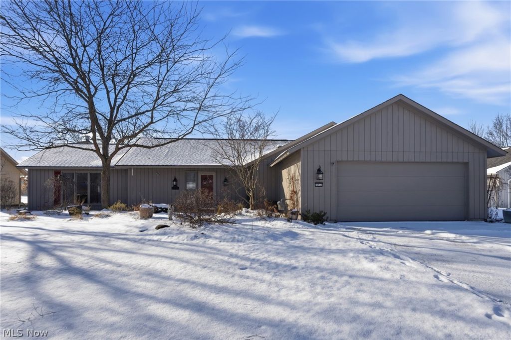 32933 Woodspring Circle, North Ridgeville, OH 44039