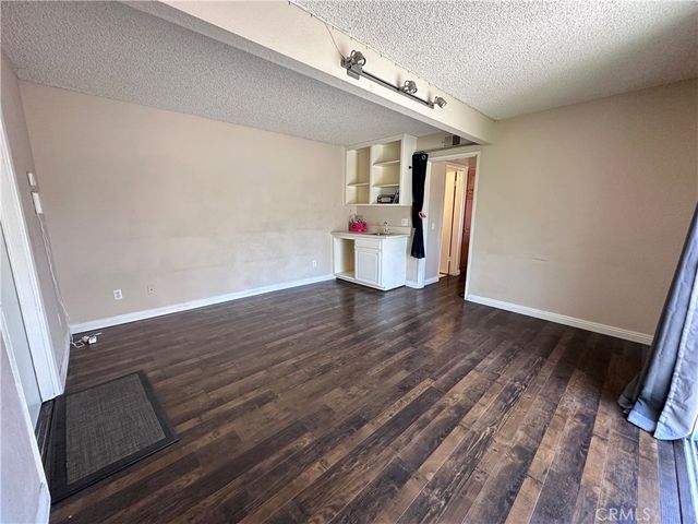586 Diamond Court, Upland, CA 91786