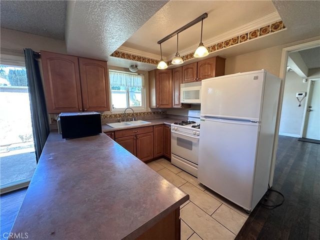 586 Diamond Court, Upland, CA 91786