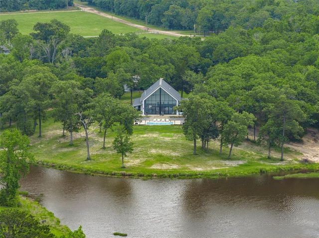 18404 County Road 264, Oakwood, TX 75855