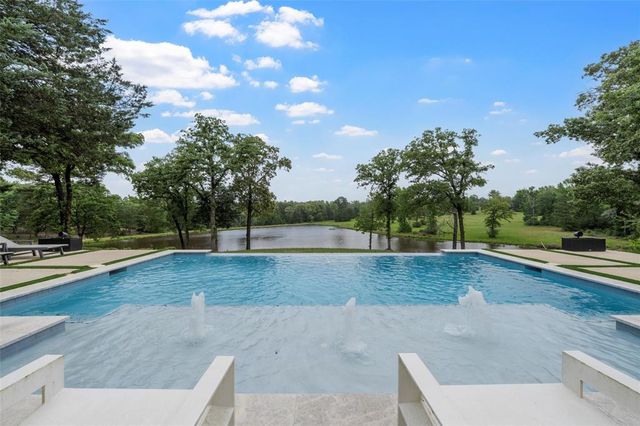 18404 County Road 264, Oakwood, TX 75855