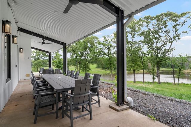 18404 County Road 264, Oakwood, TX 75855
