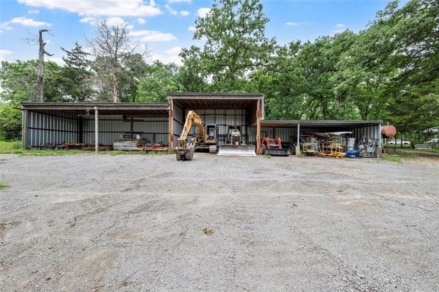 18404 County Road 264, Oakwood, TX 75855