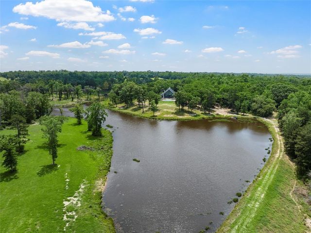 18404 County Road 264, Oakwood, TX 75855