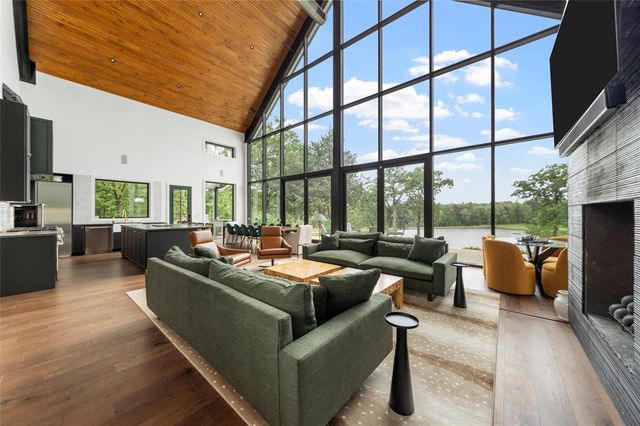 18404 County Road 264, Oakwood, TX 75855