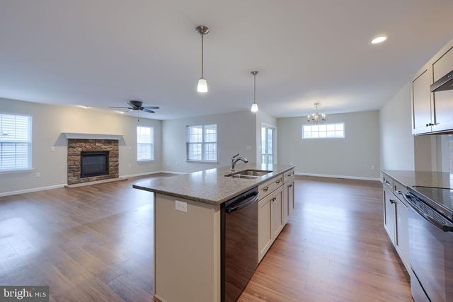 943 SNAPDRAGON CT, Lebanon, PA 17046