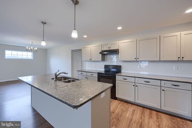 943 SNAPDRAGON CT, Lebanon, PA 17046