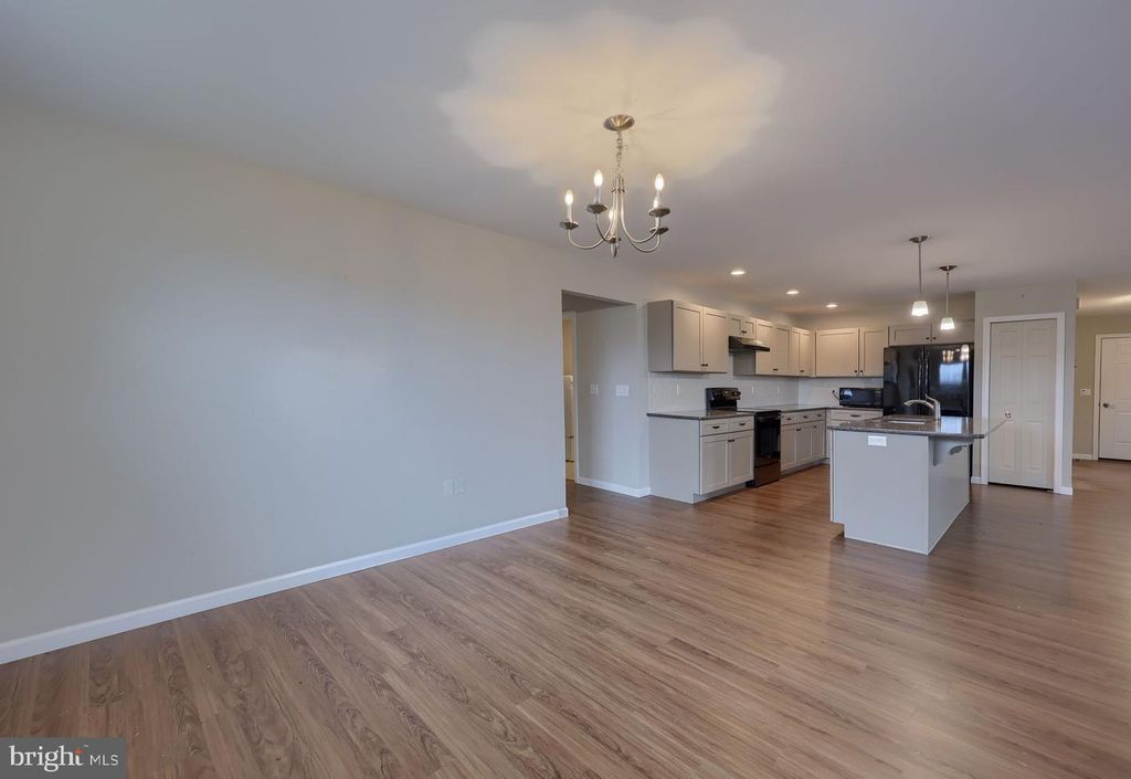 Image 15 of property listing at 943 SNAPDRAGON CT, Lebanon, PA 17046