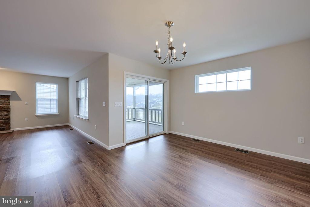 Image 17 of property listing at 943 SNAPDRAGON CT, Lebanon, PA 17046