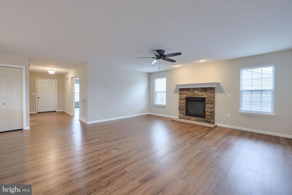 Image 21 of property listing at 943 SNAPDRAGON CT, Lebanon, PA 17046