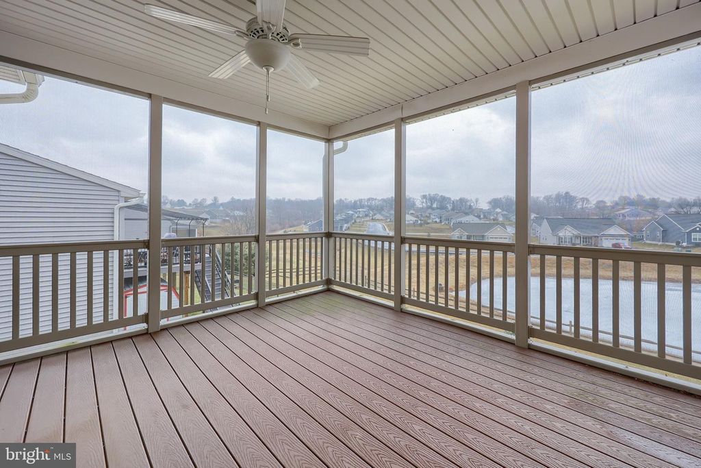 Image 23 of property listing at 943 SNAPDRAGON CT, Lebanon, PA 17046