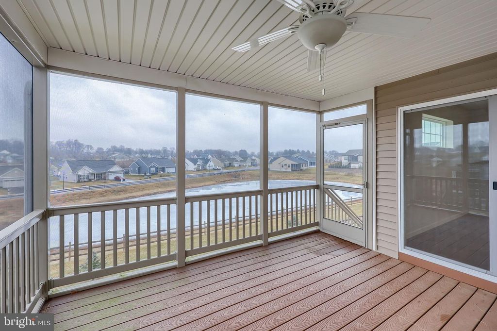 Image 24 of property listing at 943 SNAPDRAGON CT, Lebanon, PA 17046