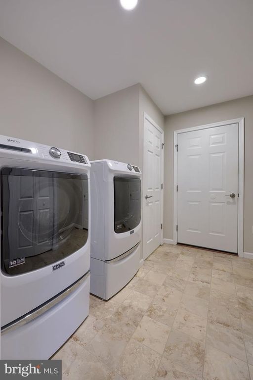 Image 26 of property listing at 943 SNAPDRAGON CT, Lebanon, PA 17046