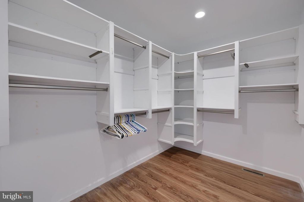 Image 33 of property listing at 943 SNAPDRAGON CT, Lebanon, PA 17046