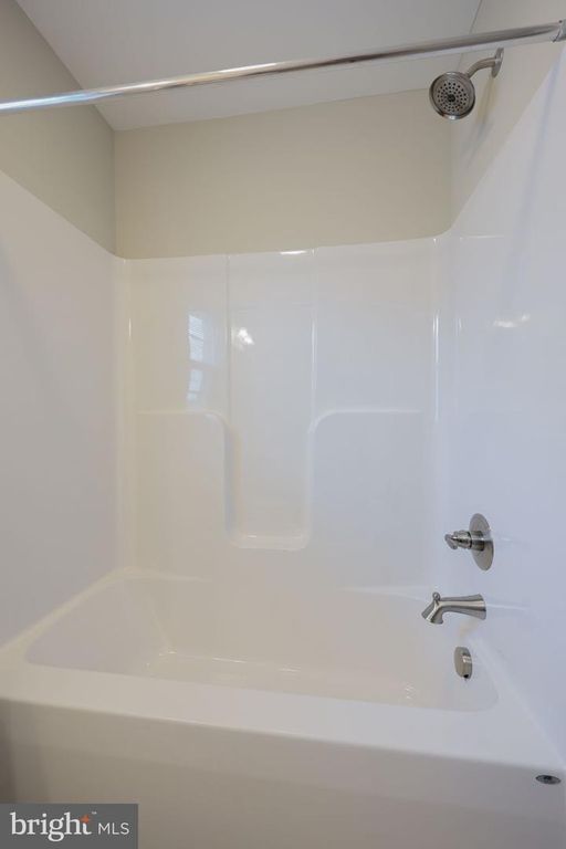 Image 37 of property listing at 943 SNAPDRAGON CT, Lebanon, PA 17046