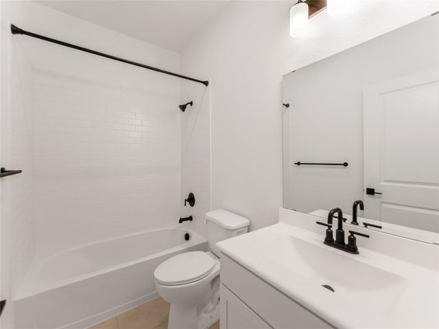 29326 Meadowcreek Hill Drive, Waller, TX 77484