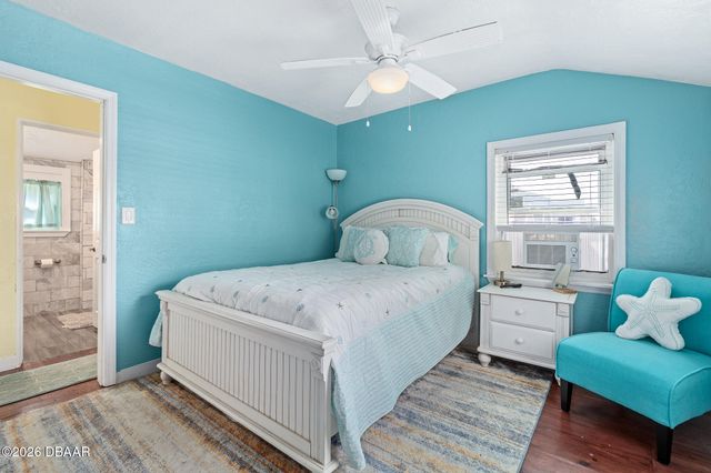 129 S Wild Olive Avenue, Daytona Beach, FL 32118
