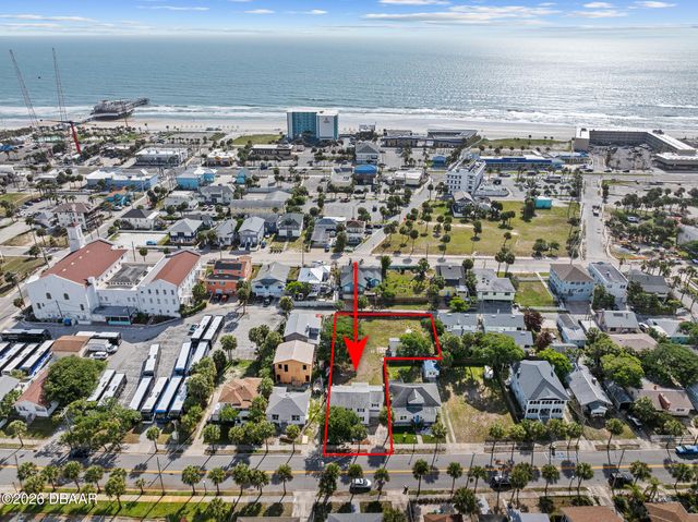 129 S Wild Olive Avenue, Daytona Beach, FL 32118