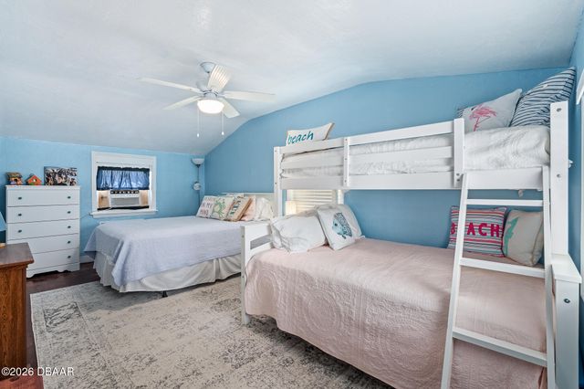 129 S Wild Olive Avenue, Daytona Beach, FL 32118