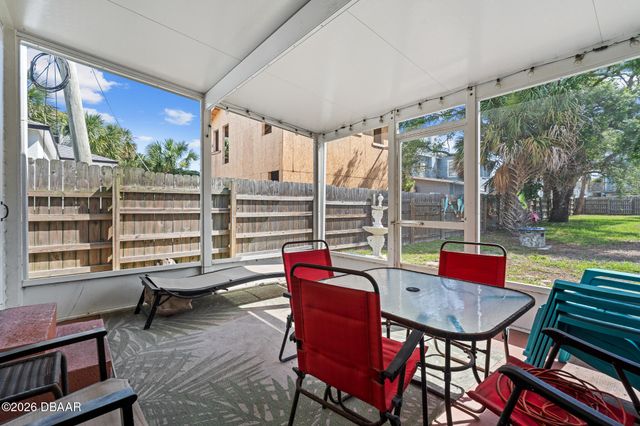 129 S Wild Olive Avenue, Daytona Beach, FL 32118