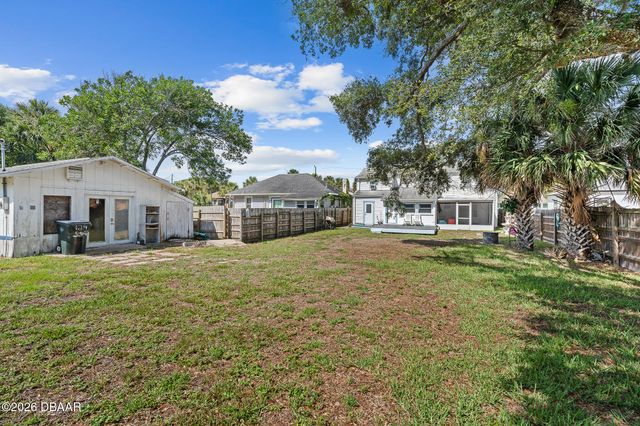 129 S Wild Olive Avenue, Daytona Beach, FL 32118