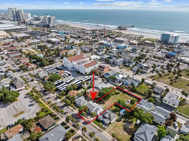 129 S Wild Olive Avenue, Daytona Beach, FL 32118