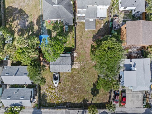 129 S Wild Olive Avenue, Daytona Beach, FL 32118