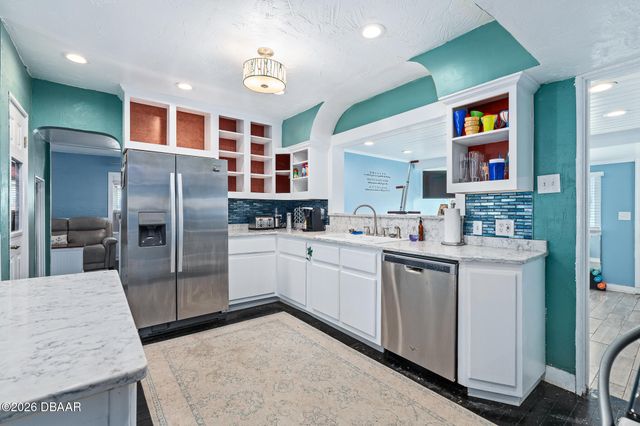 129 S Wild Olive Avenue, Daytona Beach, FL 32118