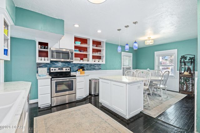 129 S Wild Olive Avenue, Daytona Beach, FL 32118
