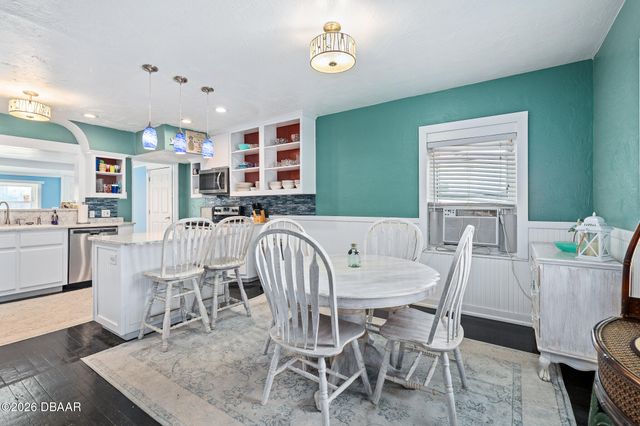 129 S Wild Olive Avenue, Daytona Beach, FL 32118