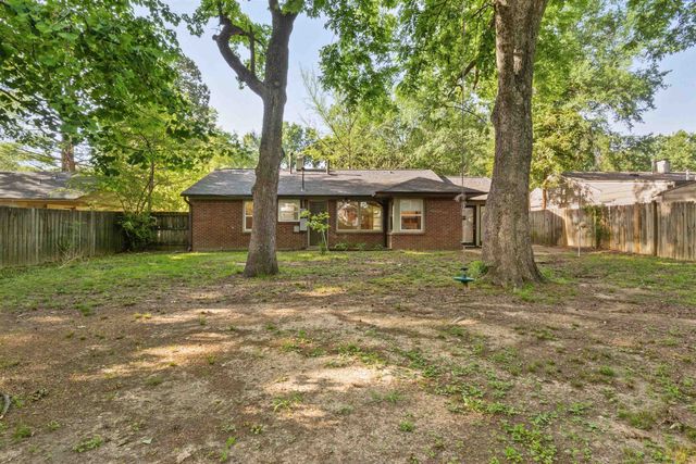 5047 EDENSHIRE AVE, Memphis, TN 38117