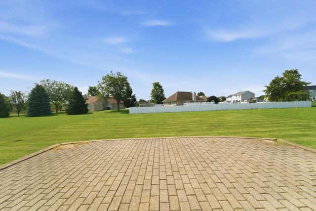 526 Gipp Drive, Manteno, IL 60950