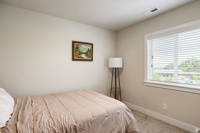 1323 E WEYBURN LN, Holladay, UT 84117