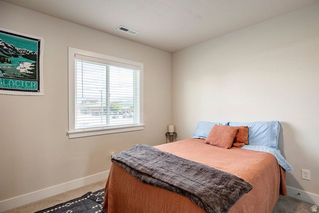 1323 E WEYBURN LN, Holladay, UT 84117