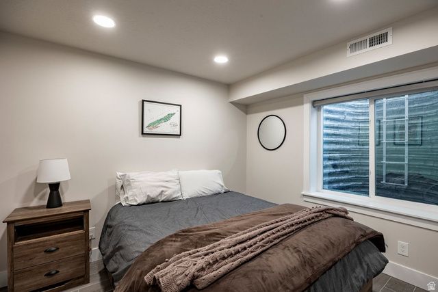 1323 E WEYBURN LN, Holladay, UT 84117