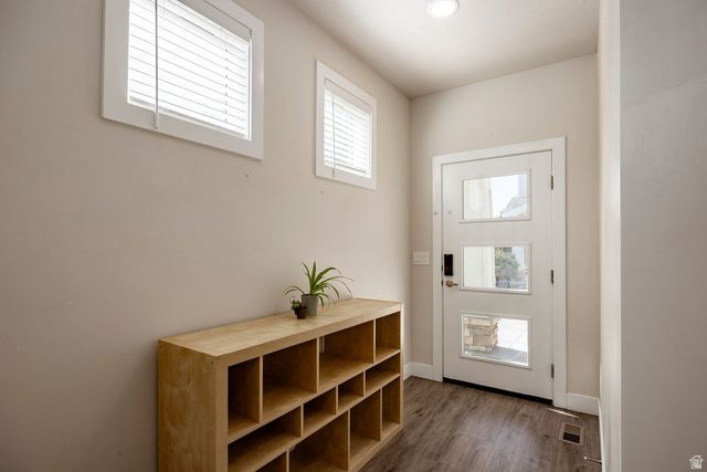 1323 E WEYBURN LN, Holladay, UT 84117