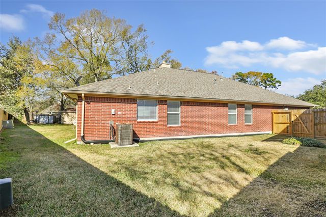 7006 Garnet Hill Lane, Humble, TX 77346